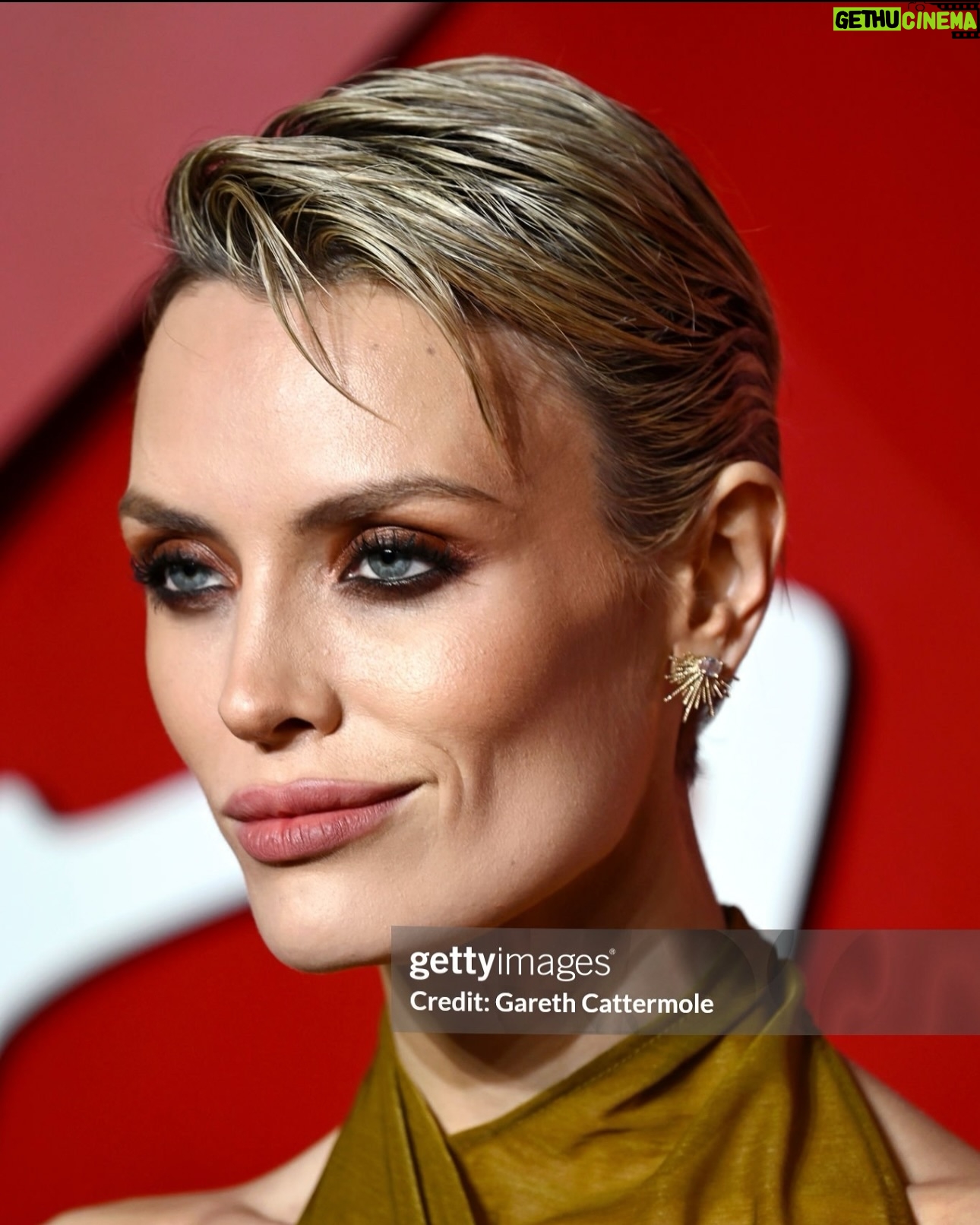 Wallis Day - 4.1K Likes - Thank you for having me @britishfashioncouncil ♥️