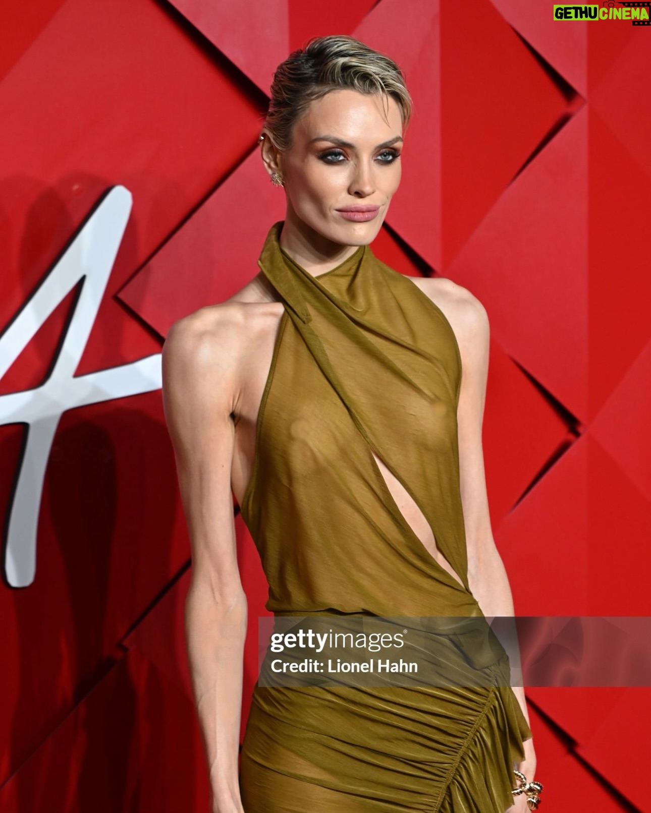 Wallis Day - 4.1K Likes - Thank you for having me @britishfashioncouncil ♥️