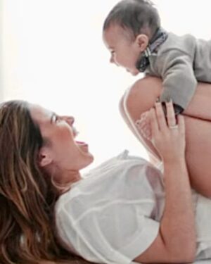 Wanessa Camargo Instagram - Treze anos é uma idade marcante, um ponto de transição, de encerramento de um ciclo e início de outro. É quando a infância começa a ficar para trás, dando espaço a uma nova maturidade, à adolescência que chega aos poucos. Tem sido lindo e desafiador acompanhar essa transformação diária. Sinto um orgulho imenso, ano após ano, ao perceber o quanto José cresce e se torna um ser humano cada vez mais especial.

É incrível ver o caráter que está se formando nele – meu bebê, meu menino –, que aos poucos vai se moldando diante dos meus olhos. José não é apenas extremamente inteligente, mas também sábio, sensível e carinhoso. Eu aprendo tanto com ele! Crescer ao lado dele é uma oportunidade única, um presente de Deus.

Ser mãe do José me desafia a ser melhor todos os dias. Ele me ensina, me inspira e me faz querer ser mais por ele e para ele. Meu amor por ele é incondicional, sem limites. Sou imensamente honrada por tê-lo como filho e desejo para ele tudo de mais maravilhoso que o mundo pode oferecer. Que ele mantenha o coração puro e lindo que possui, mas também tenha força e resiliência para lutar e conquistar todos os seus sonhos.

José tem um senso de justiça admirável e uma maturidade impressionante para a idade. Como um autêntico capricorniano, ele é profundo e determinado. É evidente para mim que ele veio a este mundo para fazer a diferença, e que honra é ser sua mãe.

Te amo, meu filho. Feliz aniversário @jose_marcus_09! 🩷