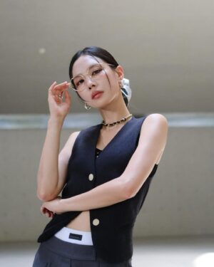 Wang Feifei Instagram - [OMW!]MV image
2024.12.29 Coming soon~☎️