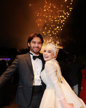 Wawa Zainal Instagram - selamat tahun baru . azam tahun baru korang tahun ni??