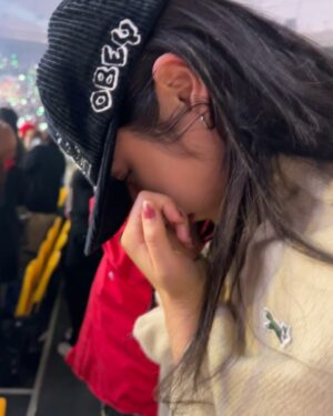 Wheein Instagram - 나 울어.....