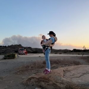 Whitney Cummings Instagram - LAFD snd just all fire fighters, thank you. Gonna be a wild couple days. As I seriously consider moving out of California I remember these heroes don’t think that way.