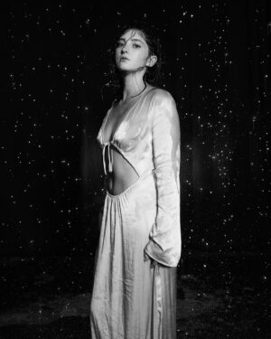 Willow Shields Instagram - Swipe for underboob 🤓