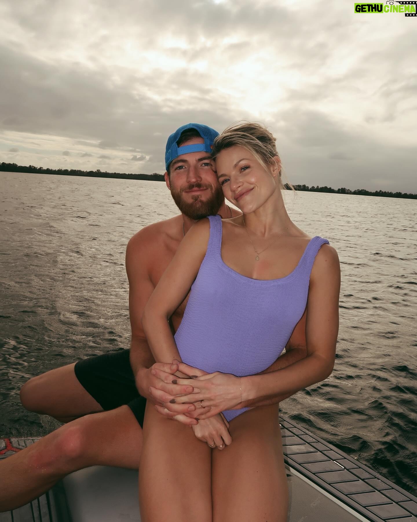 Witney Carson - 90.9K Likes - Boating in December is kind of wild 😍🐚🌴🌊💜