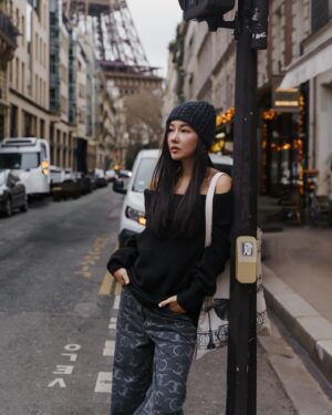 Woranuch Bhirombhakdi Instagram - ติดอยู่ในช่วงเวลา … ปารีสสสสส 

#worratb 
#worraworldwide