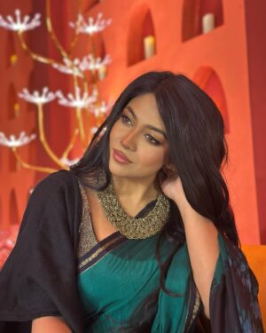 Xefer Rahman Instagram - Wearing this stunning vintage shari of my grandmother probably from the  70’s or 80’s