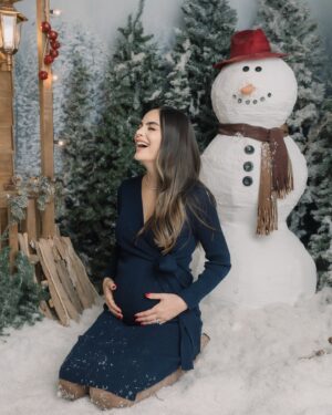 Ximena Navarrete Instagram - Lo máximo @alisgonzalezphotography … Gracias por nuestras fotos navideñas !!!! Nos encantaron 🎄🤍