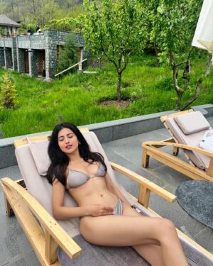 Yashaswinee Raje Singh Instagram - be back never