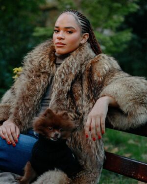 Yasmin Finney Instagram - In today’s edition of #10Things, spend a cozy fall day at home in London with actress @yazdemand (Yasmin Finney) reading scripts, strolling through the park with her dog Koko and making a warm cup of tea (with four scoops of sugar, no less). 🐾💗⁣
⁣
“My favorite thing about London would be the electricity I get from walking the streets and seeing everyone’s individuality,” says Yasmin. “I just feel like I fit in perfectly.”⁣
⁣
Yasmin, who plays the character Elle in “Heartstopper” on @netflixuk, also reflected on her experience filming Season 3, which released this week. “Being able to play the maturity that Elle has this season was so good — because I’m playing myself, basically. I’m kind of maturing with Elle every season.”