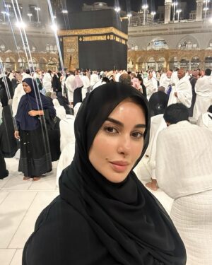 Yasmine Sabry Instagram - اللهم اكتب لي من الأرزاق اجملها 
ومن الأخلاق أطيبها 
ومن نور نورك 
وارزقني حبك وحب من يحبك
وحب كل عمل يقرّبني الي حبك
واجعلني من اعز عبادك
واجعلني مباركةً أينما كنت 
وارزقني الفردوس الاعلي
  يا حبيب الروح يا الله