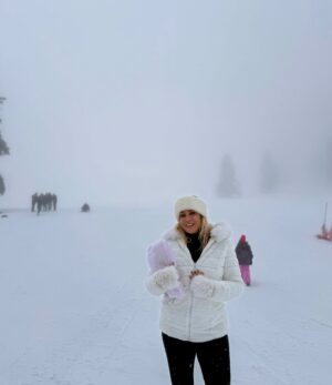 Yeliz Yeşilmen Instagram - 🧿🧿🧿🧿🧿🧿🧿#yelizyeşilmen #uludağ #instagram #instfood #fyp #family #snow #öneçıkar #keşfet