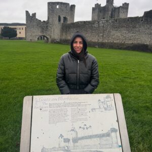 Yokasta Valle Instagram - Estoy en Irlanda, una tierra llena de historia y rodeada de gente trabajadora que ha luchado por lo suyo con orgullo. Aquí se respira tradición, desde los paisajes que parecen salidos de un cuento hasta historias que se remontan más de 5000 años atrás.

Caminar por estos lugares me recuerda la importancia de no rendirse, de trabajar con disciplina y de luchar por lo que uno sueña, tal como lo hacen los irlandeses. 🌍👊

¡Qué privilegio poder aprender de esta cultura tan rica y motivadora! 💚🍀

#irlanda #disciplina #historia 

I’m in Ireland, a land filled with history and surrounded by hardworking people who have fought for what they believe in with pride. Here, tradition is everywhere from landscapes that feel like they belong in a fairytale to stories that date back over 5,000 years.

Walking through these places reminds me of the importance of perseverance, hard work, and fighting for your dreams, just like the Irish do. 🌍👊

What a privilege it is to learn from such a rich and inspiring culture! 💚🍀

#ireland #discipline #history #fightforyourdreams