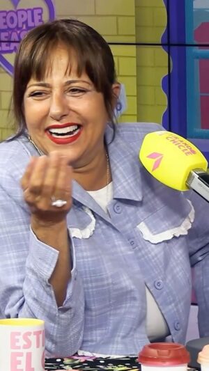 Yolanda Ramos Instagram - Empezamos séptima temporada y de qué manera ✨ Por fin nos visita @yolandramos, de las personas más graciosas de España y que más ganas teníamos de que viniese 🩷 Pretendimos hablar con ella sobre ser modernas, pero la verdad es que este programa se resume en cuatro personas (se viene @lalachus3 a hacer sección) dobladas de la risa durante una hora y pico. QUÉ GANAS TENÍAMOS DE VOLVER 🥹

Recordad que: lo podéis ver en VÍDEO en exclusiva ESTE DOMINGO en @movistarplus y en AUDIO en el resto de plataformas: Spotify, Youtube, Apple Podcasts, Podimo, etc. Siempre de la mano de @podiumpodcast 🏠 Para las que todavía no estáis en Movistar Plus , los días 20, 21 y 22 habrá ✨una cosa especial✨ para que os podáis suscribir para ver el Chicle. 

OSKMMMM
