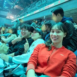 Yoon Se-a Instagram - #쉼
815 후원인의 밤!
착하게 구해낸 티켓으로 가요대전 직관!👀
이것이 진정한 휴식…!! 
황홀한 크리스마스!🎄

#kpop #♥️ 
#2ne1 #gdragon #sbs가요대전 

동현대표님…감사해요.🔭
고마워. 신경써준 친구 영표.👍
춤추고 싶다. 심하게.🤣 
참자…………..조금만…💦
#행복하세아🍀
