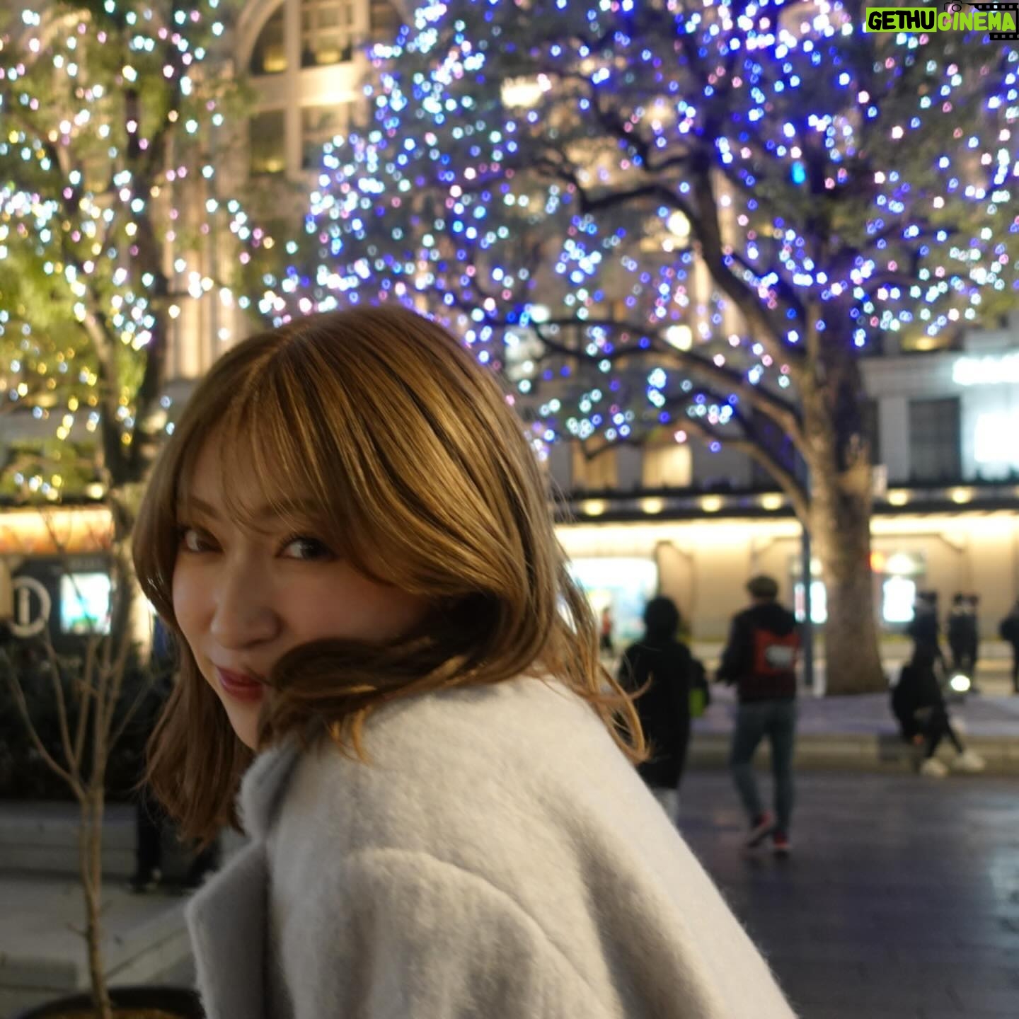 Yoshida Akari - 12.2K Likes - 大阪もイルミネーション綺麗だよ〜🎄
急に寒くなってきたし
風邪はインフル流行ってるみたいなので
みんな温かくするんだぞ〜🙆♂️❤️