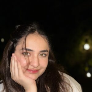 Actress Yumna Zaidi HD Photos and Wallpapers November 2024