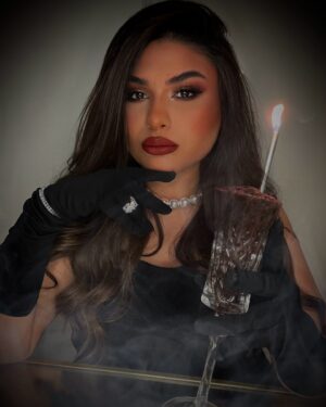 Zainab Ghazi Instagram - It's My Birthday 🎈
Another Candle To Blow 🕯️