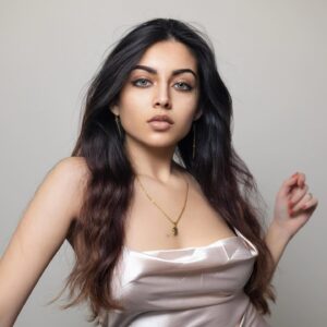 Zara Dar Instagram - Roses are red, violets are blue, my code compiles, but I’m still debugging you.
@zarazexclusive 
#explorepage #foryou #girl #aesthetic #computerscience #stemgirls