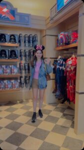 Actress Zara Khan HD Photos and Wallpapers December 2024