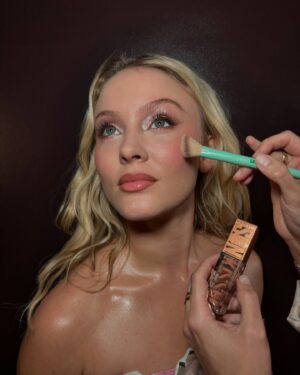 Zara Larsson Instagram - I just want to be part of your s̶y̶m̶p̶h̶o̶n̶y̶ makeup routine 🎶✨ @zaralarsson is glowing at her NYC show in a full face of Maybelline products. MUA: @colbymakeup 
Eyes:
Shadow Blocks Eyeshadow in West 4th and Perry St
Color Tattoo Eye Stix I am powerful
Color Tattoo Cream Eyeshadow in shade Socialite
Shy high mascara waterproof
 
Face
Instant age rewind concealer
Sunkisser Blush in Blazing Blush and Downtown Rush
 
Lips
Lifter liner in shade on it
Lifter gloss in shade reef
