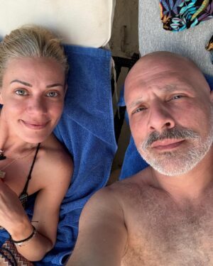 Zeta Makrypoulia Instagram - Όχι που δεν θα έβρισκα το καλοκαίρι..!!😎
Το ταξίδι στο Βιετνάμ, είναι ένα σκοτσέζικο ντους, στις αλλαγές του καιρού.. Έχει όλες τις εποχές του χρόνου.
Καλή χρονιά και από το καλοκαίρι παιδιά!!🍍🍉
—————————————————————————————————
@nikosmoutsinas #phuquoc #vietnam #traveller