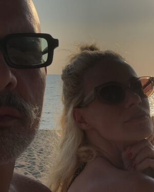 Zeta Makrypoulia Instagram - Όχι που δεν θα έβρισκα το καλοκαίρι..!!😎
Το ταξίδι στο Βιετνάμ, είναι ένα σκοτσέζικο ντους, στις αλλαγές του καιρού.. Έχει όλες τις εποχές του χρόνου.
Καλή χρονιά και από το καλοκαίρι παιδιά!!🍍🍉
—————————————————————————————————
@nikosmoutsinas #phuquoc #vietnam #traveller