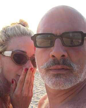 Zeta Makrypoulia Instagram - Όχι που δεν θα έβρισκα το καλοκαίρι..!!😎
Το ταξίδι στο Βιετνάμ, είναι ένα σκοτσέζικο ντους, στις αλλαγές του καιρού.. Έχει όλες τις εποχές του χρόνου.
Καλή χρονιά και από το καλοκαίρι παιδιά!!🍍🍉
—————————————————————————————————
@nikosmoutsinas #phuquoc #vietnam #traveller
