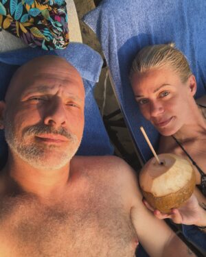 Zeta Makrypoulia Instagram - Όχι που δεν θα έβρισκα το καλοκαίρι..!!😎
Το ταξίδι στο Βιετνάμ, είναι ένα σκοτσέζικο ντους, στις αλλαγές του καιρού.. Έχει όλες τις εποχές του χρόνου.
Καλή χρονιά και από το καλοκαίρι παιδιά!!🍍🍉
—————————————————————————————————
@nikosmoutsinas #phuquoc #vietnam #traveller