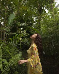 Actress Zhong Chuxi HD Photos and Wallpapers January 2025