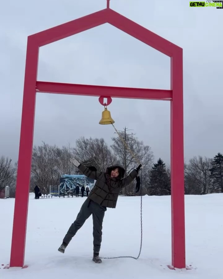 Zoe Tay - 5K Likes - 🤍🤍🤍🎄🫶🏻🎄❄️❄️❄️
圣诞节快乐
鄭氏兄姐妹与姪子之旅🫶🏻
Time together as a
family is a gift. 💝
#姐妹兄同游哈尔滨
#家人的陪伴勝勝過一切❤️
#兄弟姐妹出遊记
#家人之旅💕
#bondingtime❤️
#beautifulsnow❄️❄️❄️❄️
#wonderfulmemories🤍🎄❄️
#togetherstronger
#loveypuallll❤️❤️❤️
#XôeTay #鄭惠玉 #惠声玉影 #佐伊の語