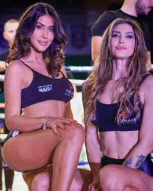 eleonora d'alessandro Instagram - È stata un weekend pazzesco, pieno di emozioni!🤩
•
#RingGirl per l’incontro di @giorgiopetrosyan , il quale ha messo K.O. il suo avversario a pochi secondi dall’inizio del primo round 🥊🔥👏
•
È stato un piacere poter lavorare con tutto il team di @petrosyanmania @team_tsunami_petrosyan , ci vediamo presto ragazzi! 👊🏼 @ethymos_models @diegofamu @armenpetrosyan86 @dott.leonardo.colavita