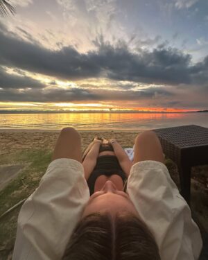 hollyy mueller Instagram - 🇫🇯🤌🏾 @unleashedgradtrips @plantationfiji
