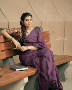 preetha reddy Instagram - Always believe something wonderful is about to happen.

Makeover: @dream_and_glam_makeover 
Hairstyle: @nilas_makeover
Costume: @dream_and_glam_makeover
Jewels: @dream_and_glam_makeover
Click: @editor_sathish

#photoshoot#railwayphotography#loveyourself#shruthi#casualstyle#simplelook#positivevibes#love#flowerphotography