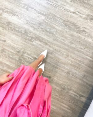 zoelle frick Instagram - Sunny 🩷🧡 
@alpenherz_trachtundfashion 

#dirndl#dirndllove#kempten#dirndlimdirndl#alpenherz#allgäu#wiesnoutfit