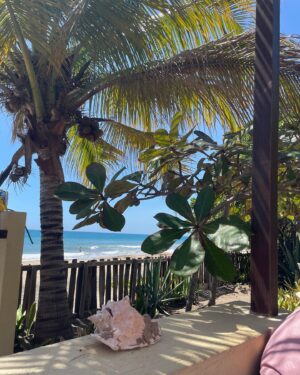 zoelle frick Instagram - Feeling so cute in pink 🌸

#bikinigirl#summer#jamaicalove#treasurebeach#islandlove#sommer
