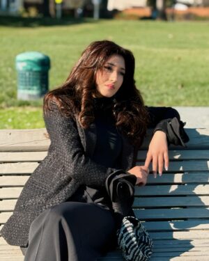 Aanchal Sharma Instagram - Sugarhigh ✨
@manis_rai making winter stylish🖤 @manishrai_readytowear
