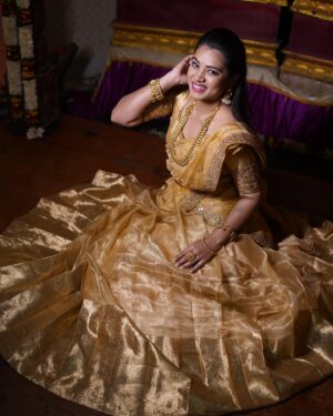 Aarthi Subash Instagram - So feminine with grace ✨ 
#sindhubhairavi #beingbhairavi #aarthisubash