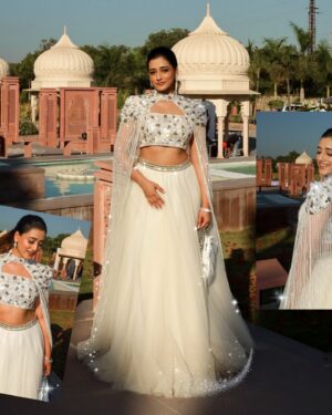 Aashi Adani Instagram - Bridesmaid reporting on duty! PS. Scroll to the last photo🤣😋 What do we think of this look?🥰

Wearing @couturebyniharika
