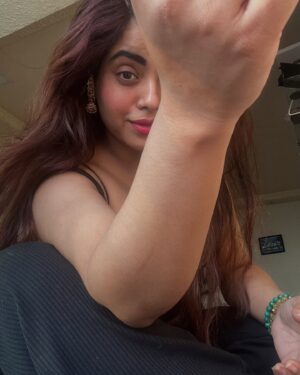 Aasma Sayed Instagram - When the photos don’t need an #edit #filter ❤️

#recent #random #love #iphone #photo #photography ❤️✨