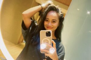Abao Instagram - 謝謝台灣燈會🏮 雨中還是要漂亮吧 ❤️😆

【 #2025台灣燈會在桃園開幕演出】

BDC 布拉瑞揚舞團｜ABAO阿爆 
那屋瓦少女隊｜R.fu

群舞編舞：布拉瑞揚帕格勒法
FOH : 劉詩偉
藝人造型：Joey Lin （ABAO)
藝人妝髮：風繡絨（ABAO)
造型助理：謝翱

✦✧✦✧ ✦✧✦✧ ✦✧✦✧✦✧✦✧
#2025台灣燈會在桃園 #光聚千塘串桃園
⟢𝟐𝟎𝟐𝟓/𝟐/𝟏𝟐~𝟐/𝟐𝟑
📍主燈展演場(A18展區_高鐵桃園站)
⟢𝟐𝟎𝟐𝟓/𝟐/𝟕-𝟐/𝟐𝟑
📍光的遊戲場(A19展區_桃園體育園區站)
#台灣燈會 #桃園機場捷運 #桃園高鐵站 #taiwanlanternfestival  #交通部觀光署 @taiwan