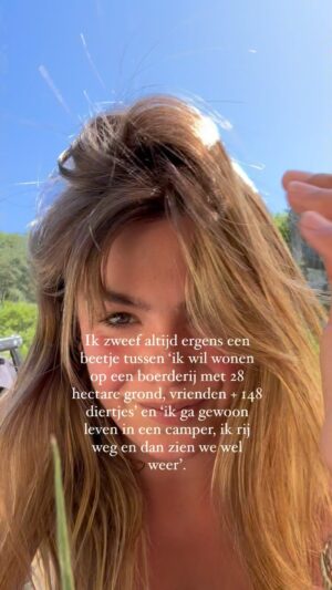 Abbey Hoes Instagram - Who with me? 😅  En ik heb nog steeds geen idee welke kant dit dubbeltje op gaat vallen 🤷‍♀️