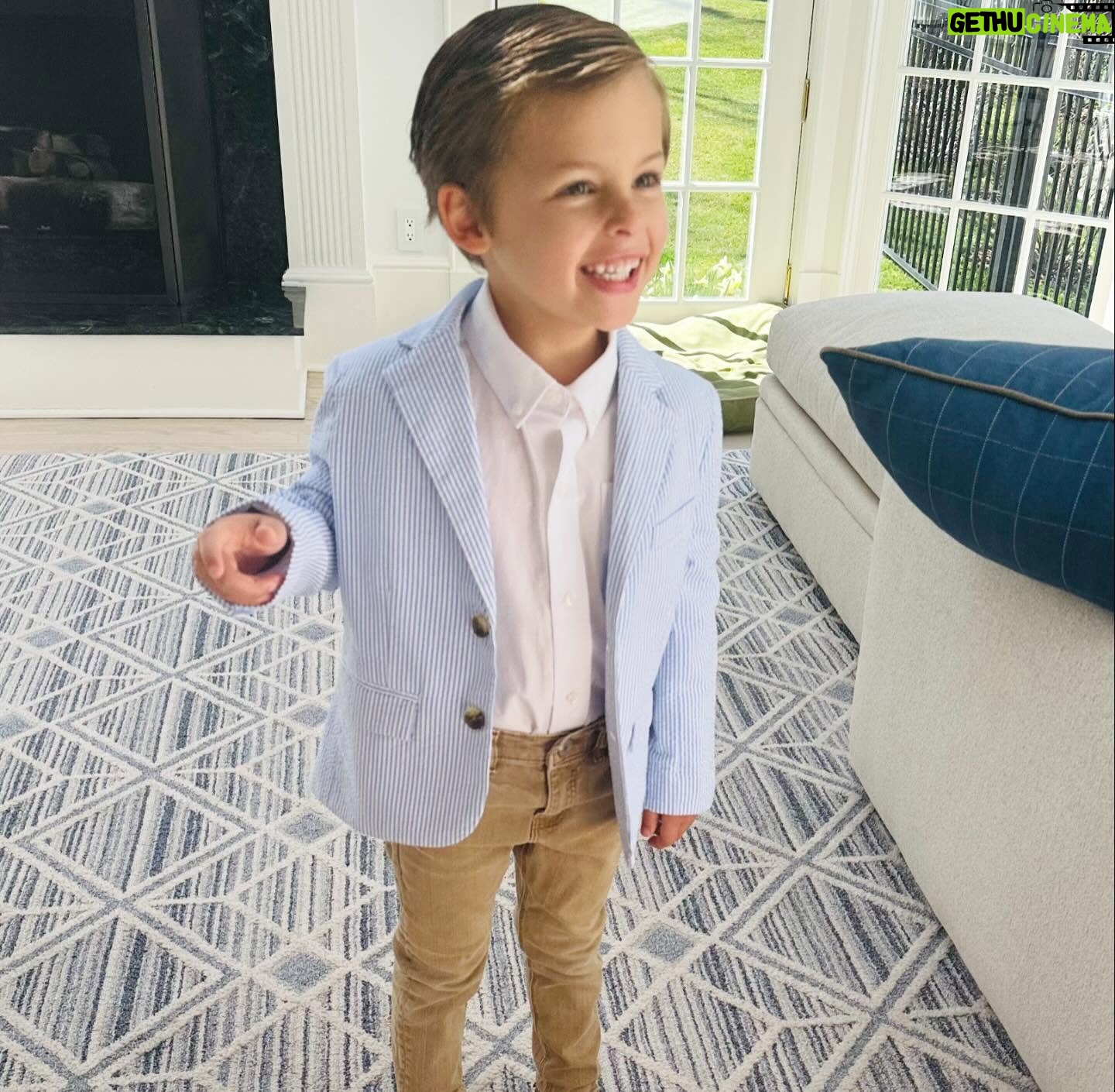 Abby Huntsman - 2.3K Likes - One day soon we won’t be able to get away with oversized bows and cheesy photos but for now I’ll hold on hard to it. Hopping into Easter Weekend with our favs 🐕 🥕 🐰