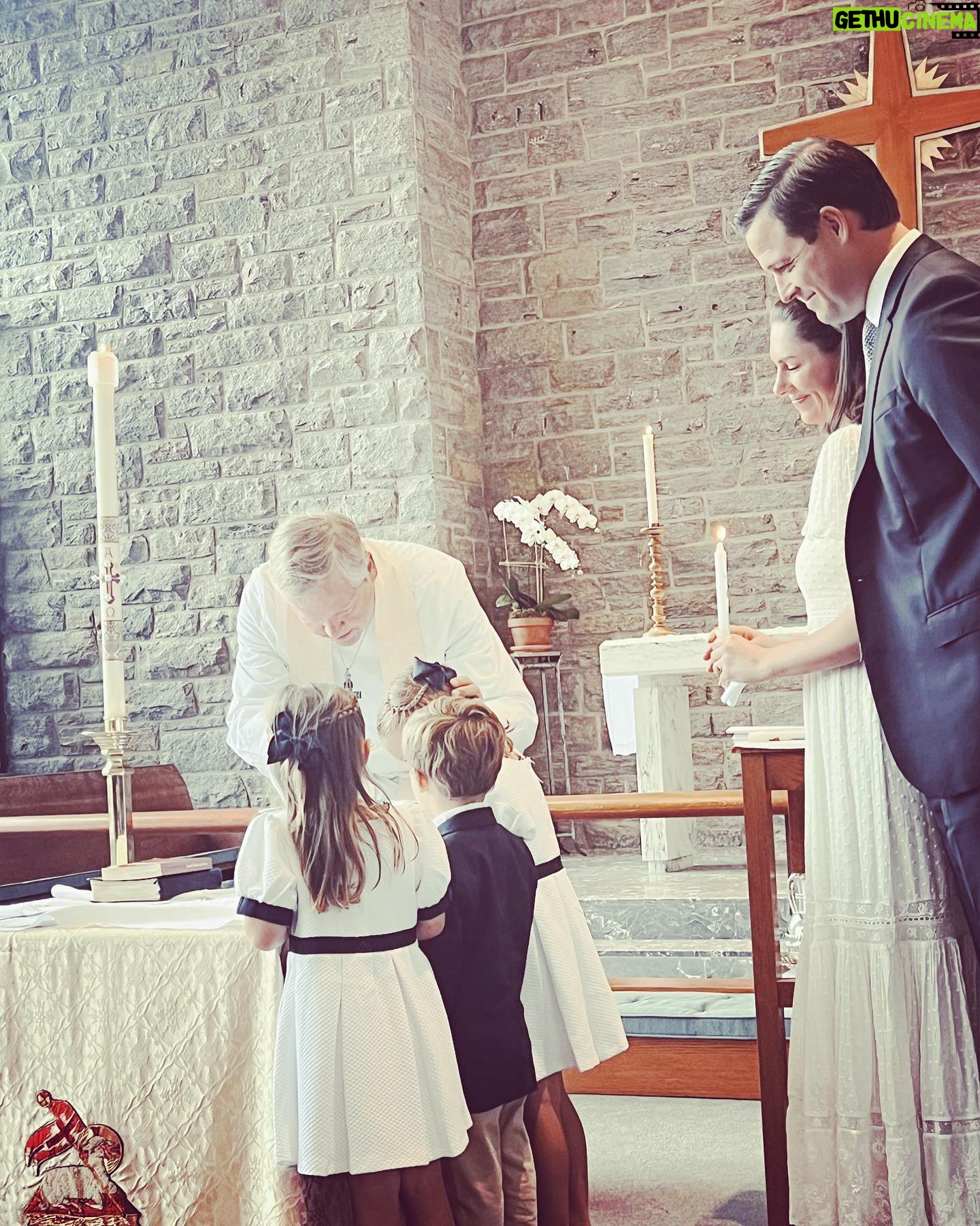 Abby Huntsman - 3.9K Likes - Sharing the universal values of Christ to the next generation. Such a memorable day with so many we love 💜
