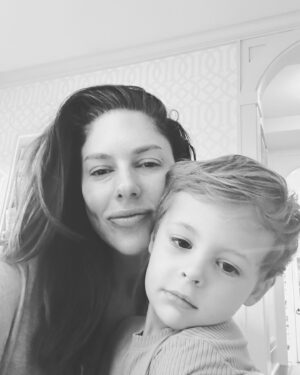 Abby Huntsman Instagram - Lazy Sunday mornings 💙 ☕️ aka 2 seconds he will let me snuggle him before the next flip off the couch. Also the 2 seconds @golden.george saw his opening to eat all the bagels off the table 🫠