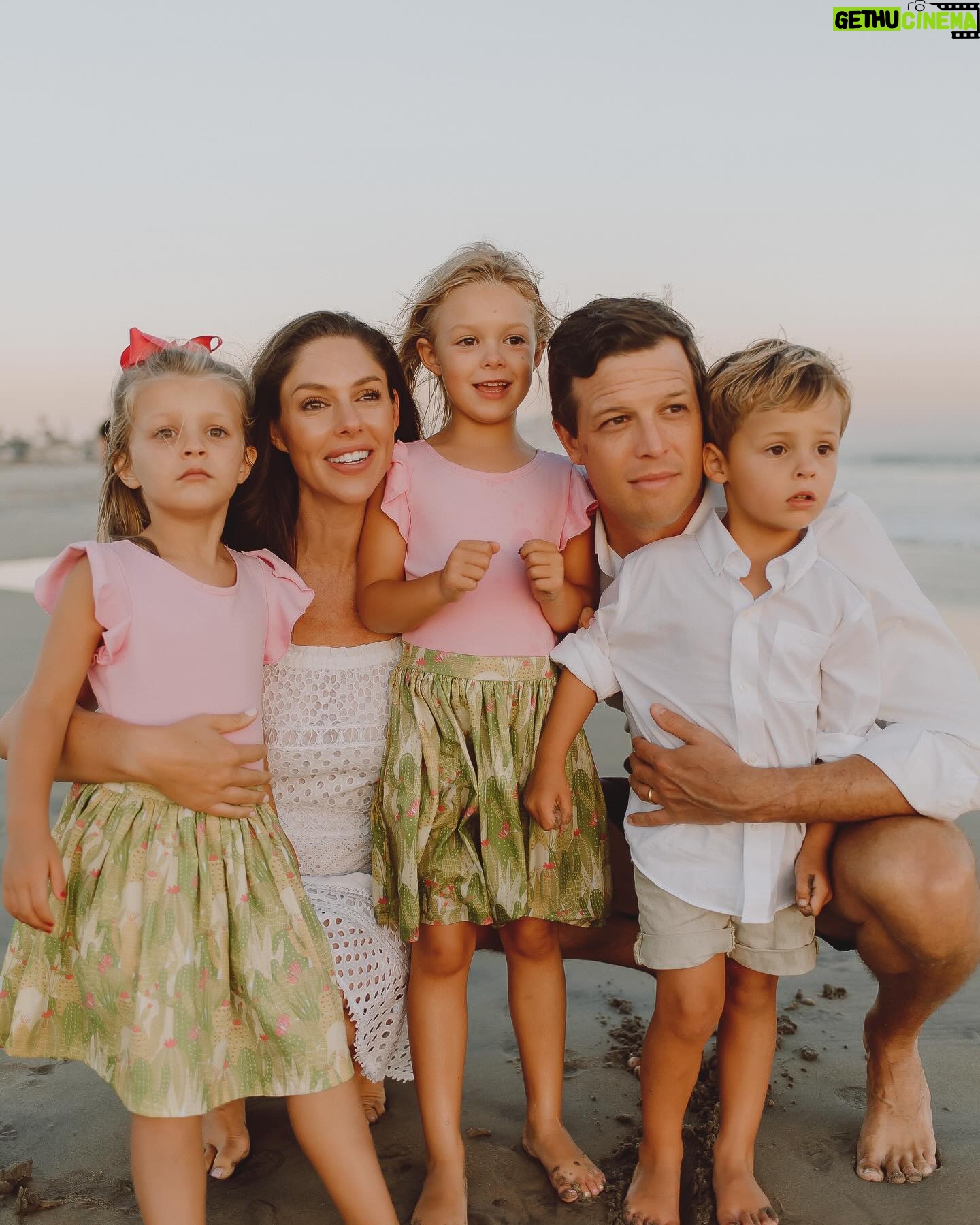 Abby Huntsman - 2K Likes - ❤️❤️