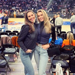 Abby Huntsman Instagram - Sometimes we don’t realize how much we need “change of routine” until we just do it! Thankfully I always have my big sis to push me. Love you @huntsmanmame