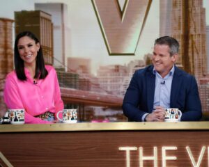 Abby Huntsman Instagram - 💜 💜 @theviewabc