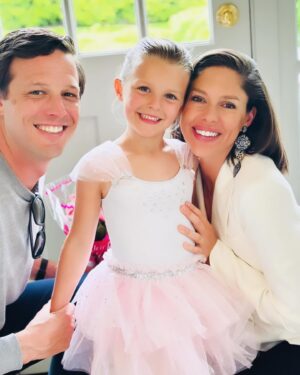 Abby Huntsman Instagram - Our favorite old married couple is 5 today! They couldn’t be more different, but also couldn’t love each other any more (if only we could all operate more like that in this world!) Influencing each other every step of the way for good and bad 🤣. No one makes us laugh harder. We also couldn’t love you two any more. The greatest surprise we’ve ever received in life (even though dad fainted in the docs office 😵‍💫!). And a shoutout to their big sis “mama Isabel” for taking care of all of us 💜