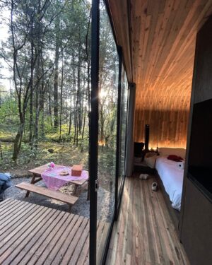 Abril di Yorio Instagram - empezando el 2025 con el ❤️feliz

En @cabins.wander 
gracias @aramdytalent